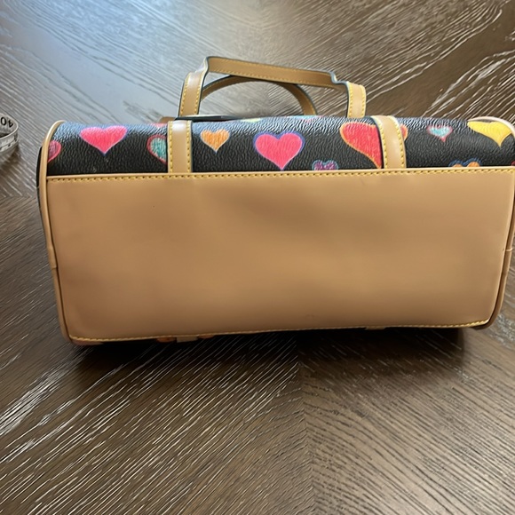 Black with multi colored hearts satchel bag - Picture 10 of 17
